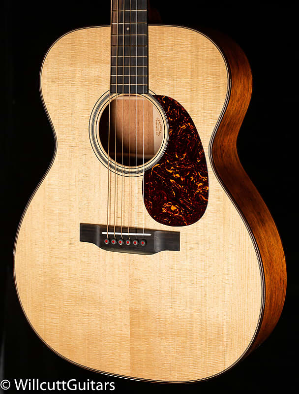 

Martin 000-18 Modern Deluxe (651)