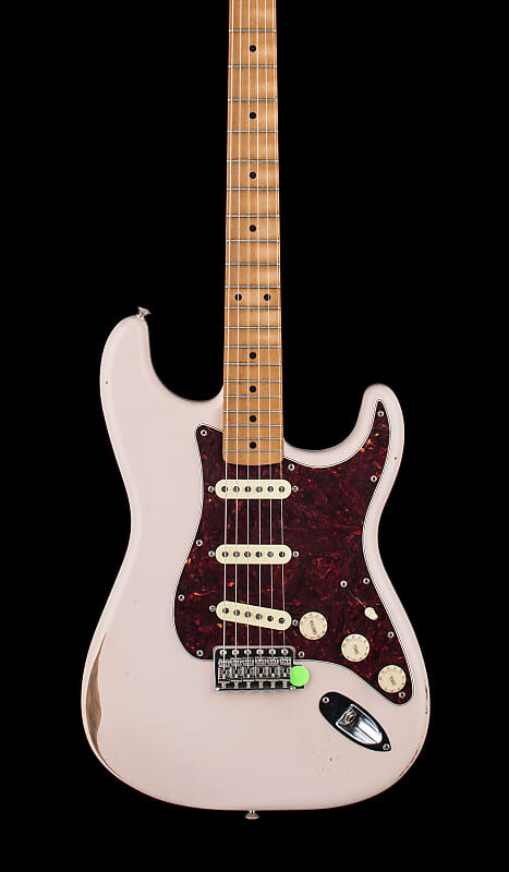 

Stratocaster 60-х Fender Limited Edition Road Worn Stratocaster — Shell Pink #43353 Limited Edition Road Worn '60s Stratocaster