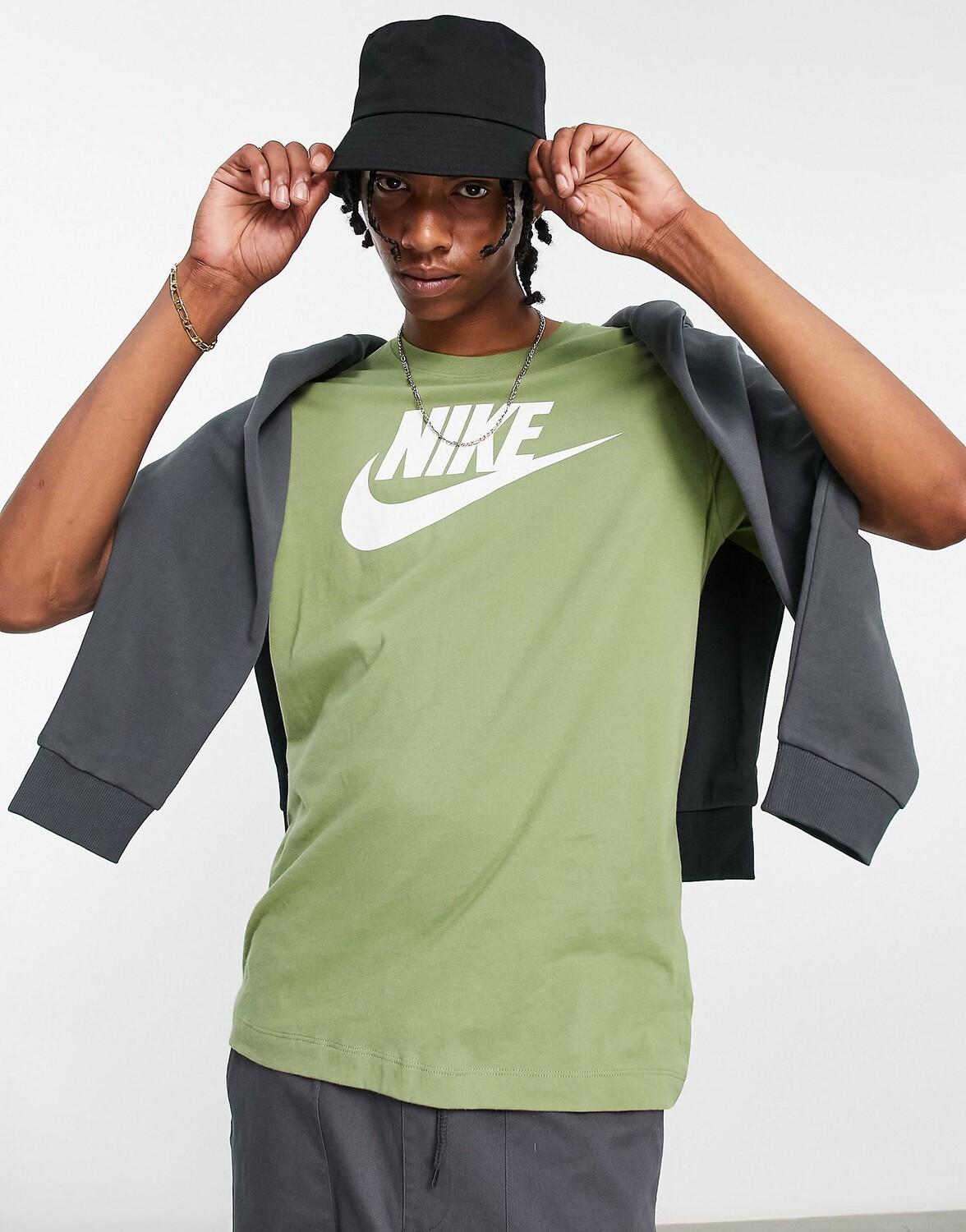 

Зеленая футболка с логотипом Nike club HBR