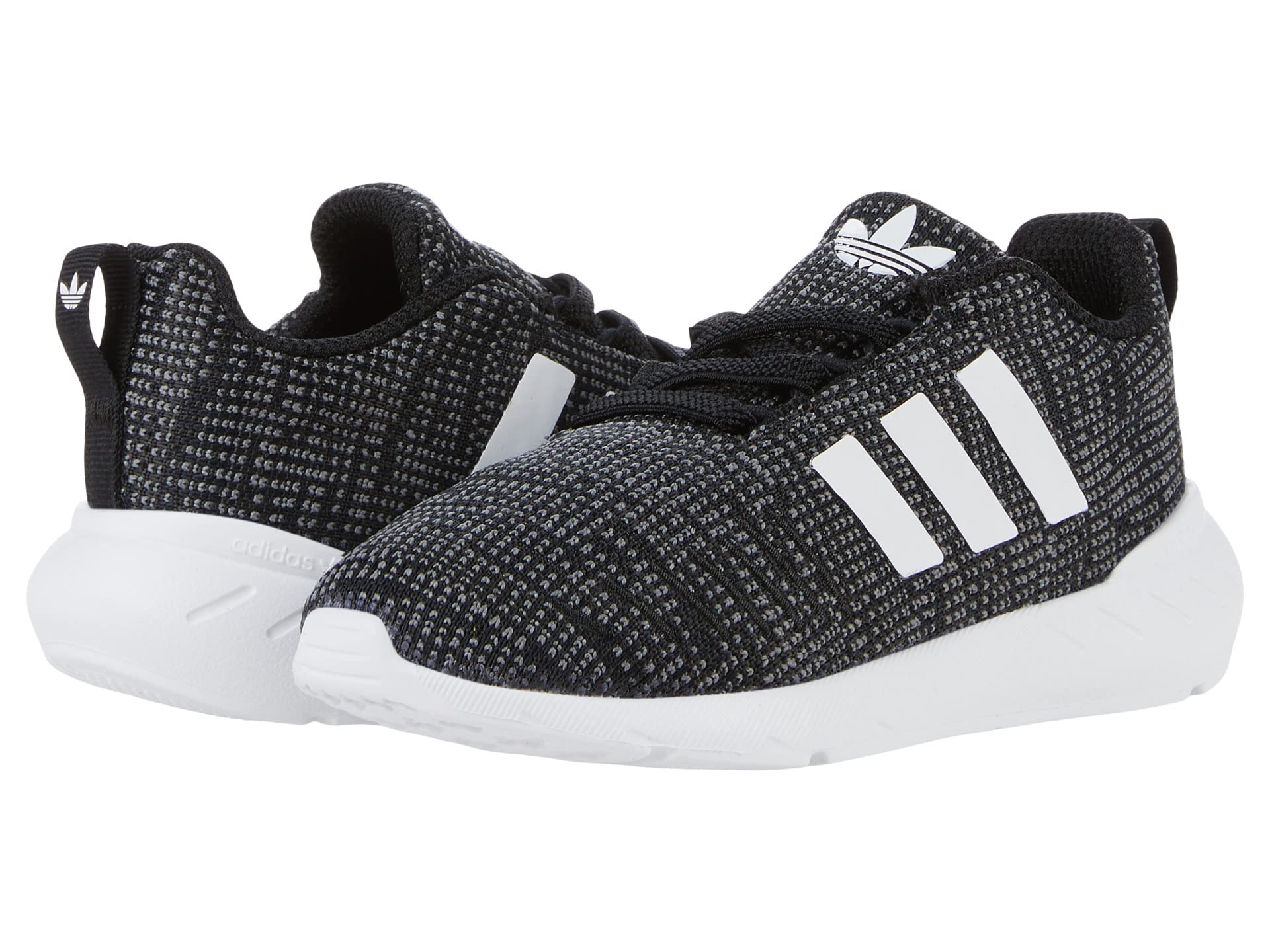 Детские кроссовки Adidas Originals Swift Run 22, черный/серый детские кроссовки adidas originals swift run 22 серый черный