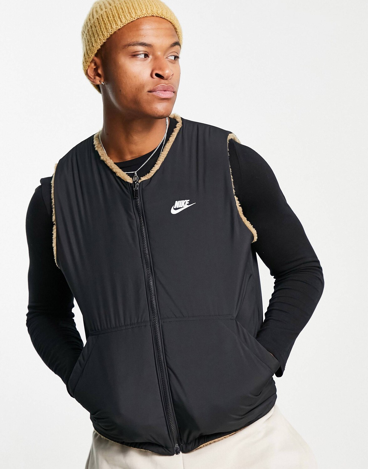 

Двусторонний жилет Nike Club Winter из темной коряги/черного цвета