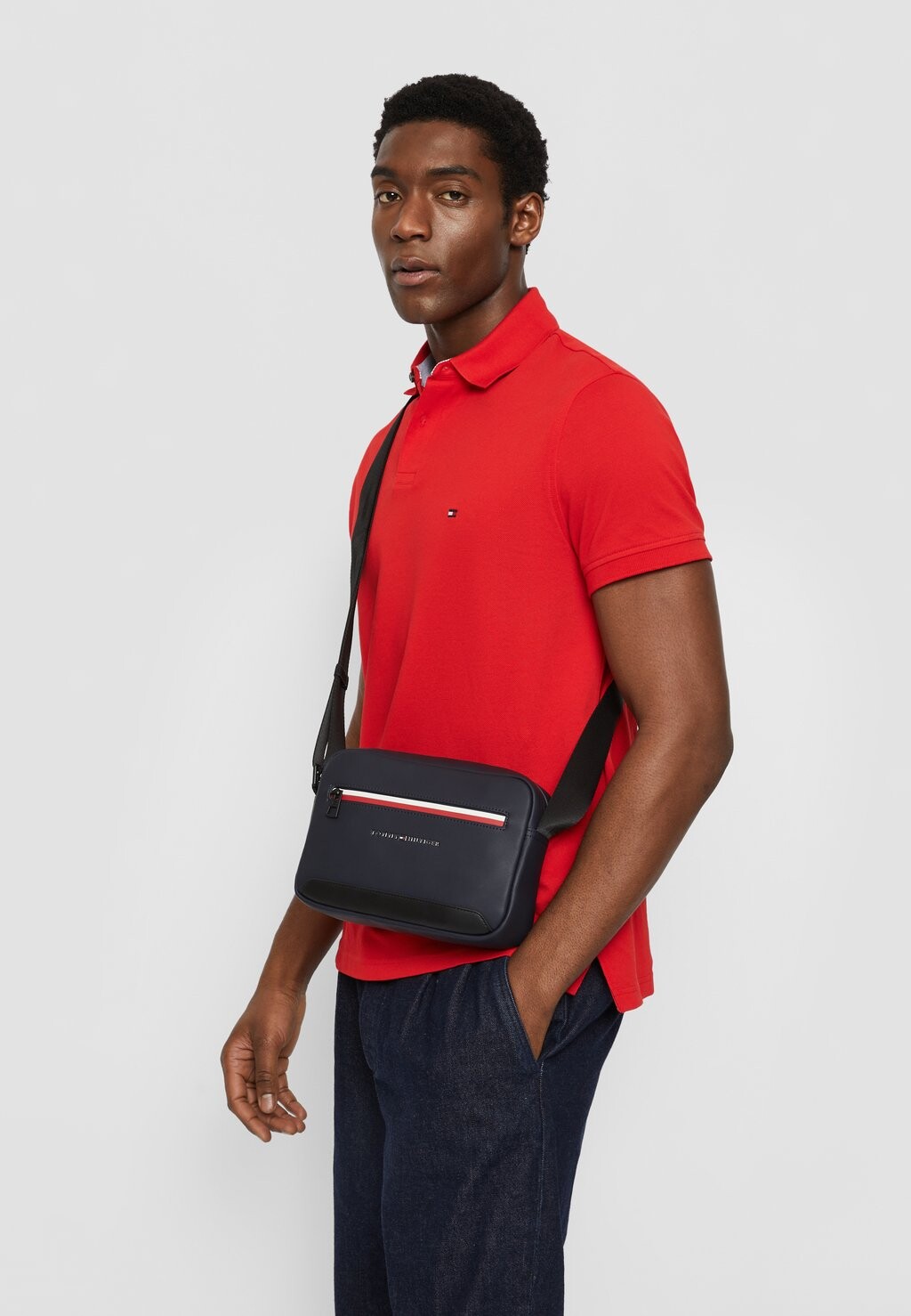 

Сумка через плечо ESS CORP REPORTER UNISEX Tommy Hilfiger, цвет space blue
