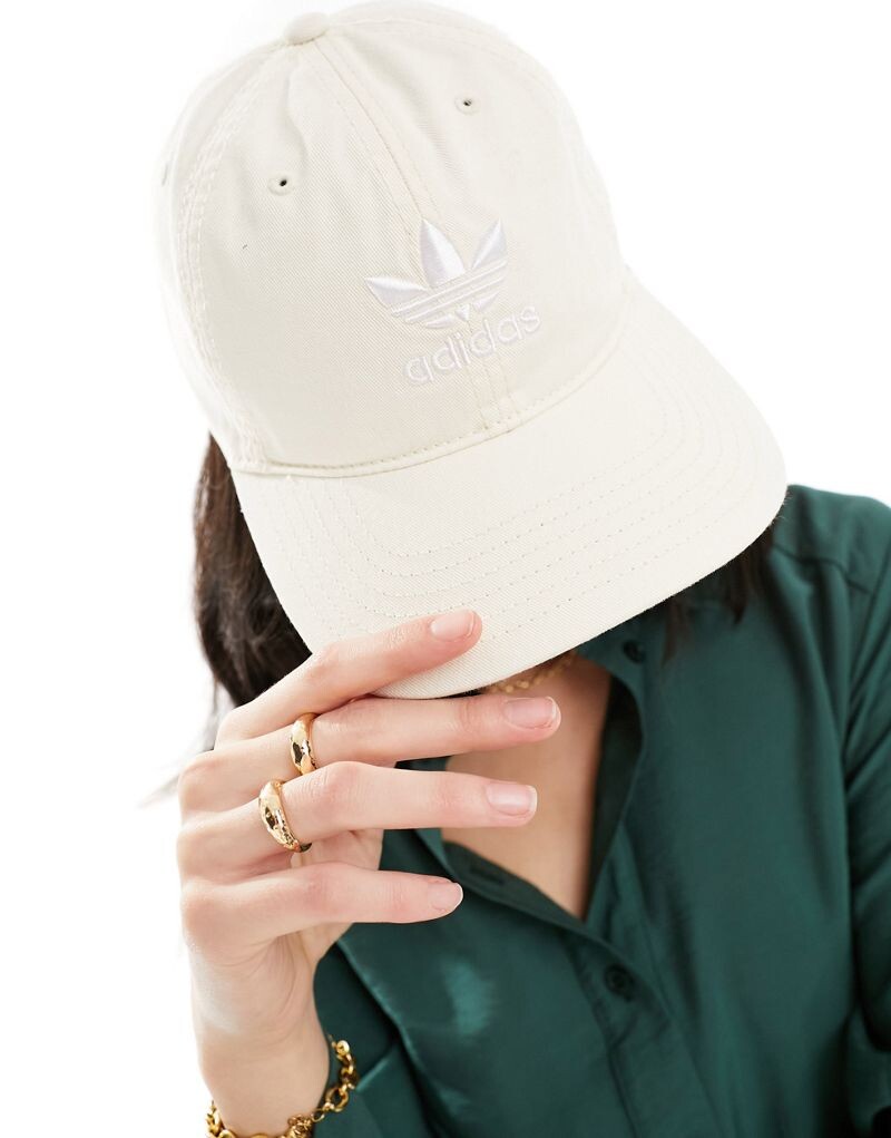 

Бежевый ремешок adidas Relaxed Strapback