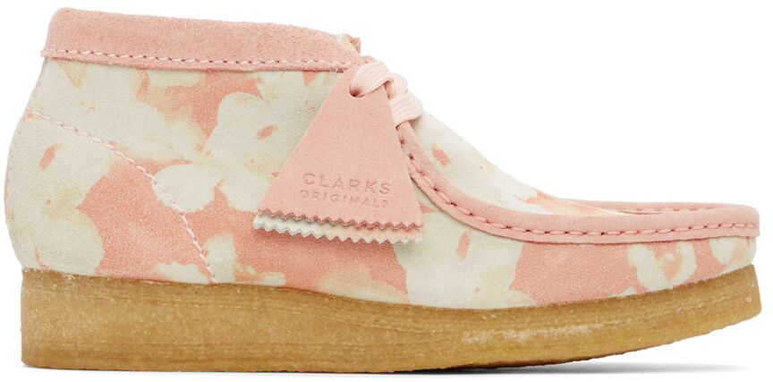 

Розовые дерби Wallabee с цветочным принтом Clarks Originals