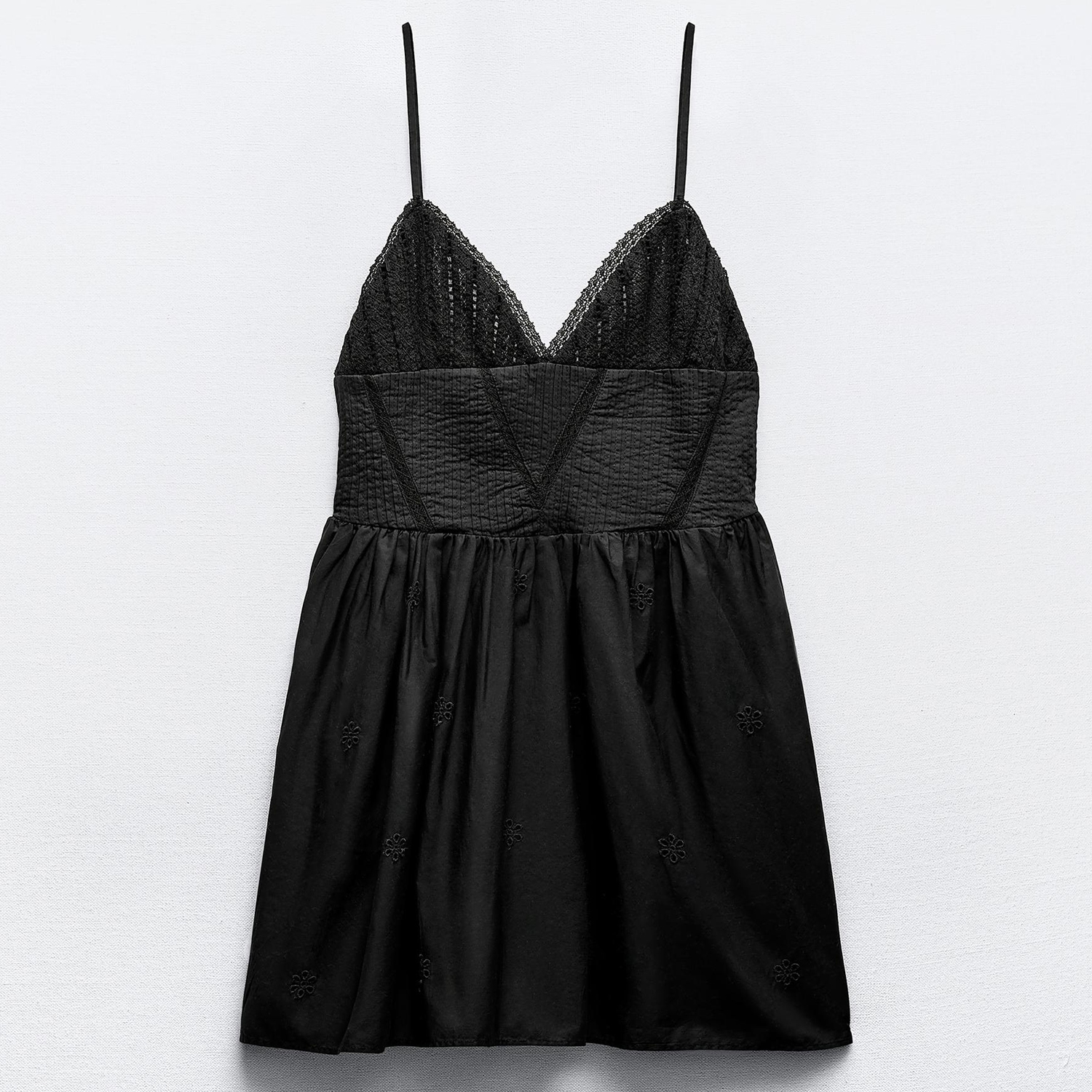 Платье Zara Embroidered Short, черный луза zara embroidered plumetis черный