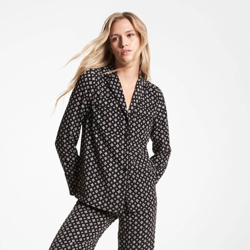 

Рубашка Michael Michael Kors Studded Medallion Crushed Crepe Pajama, черный/белый