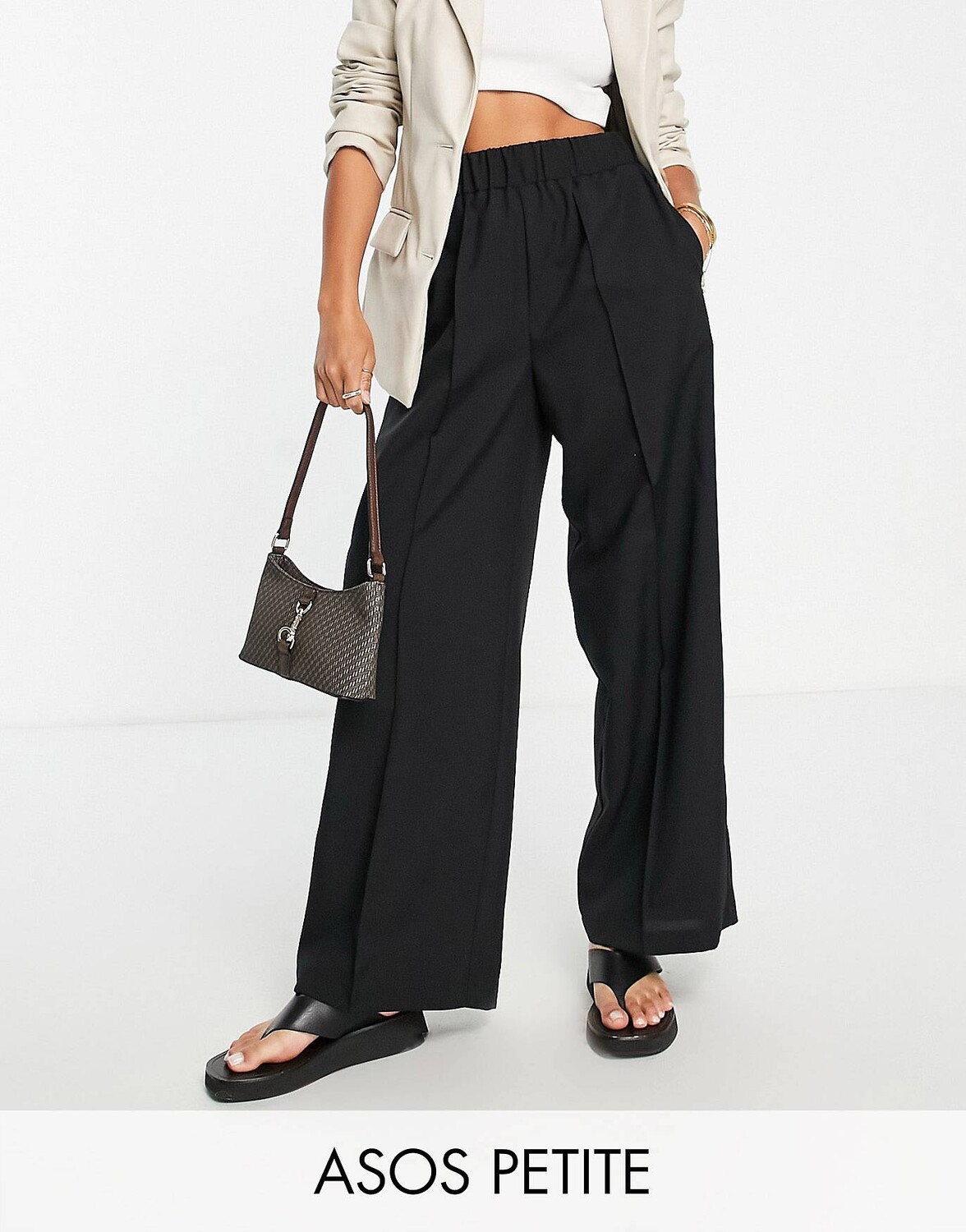 

Черные брюки строгого кроя с эластичной талией ASOS DESIGN Petite