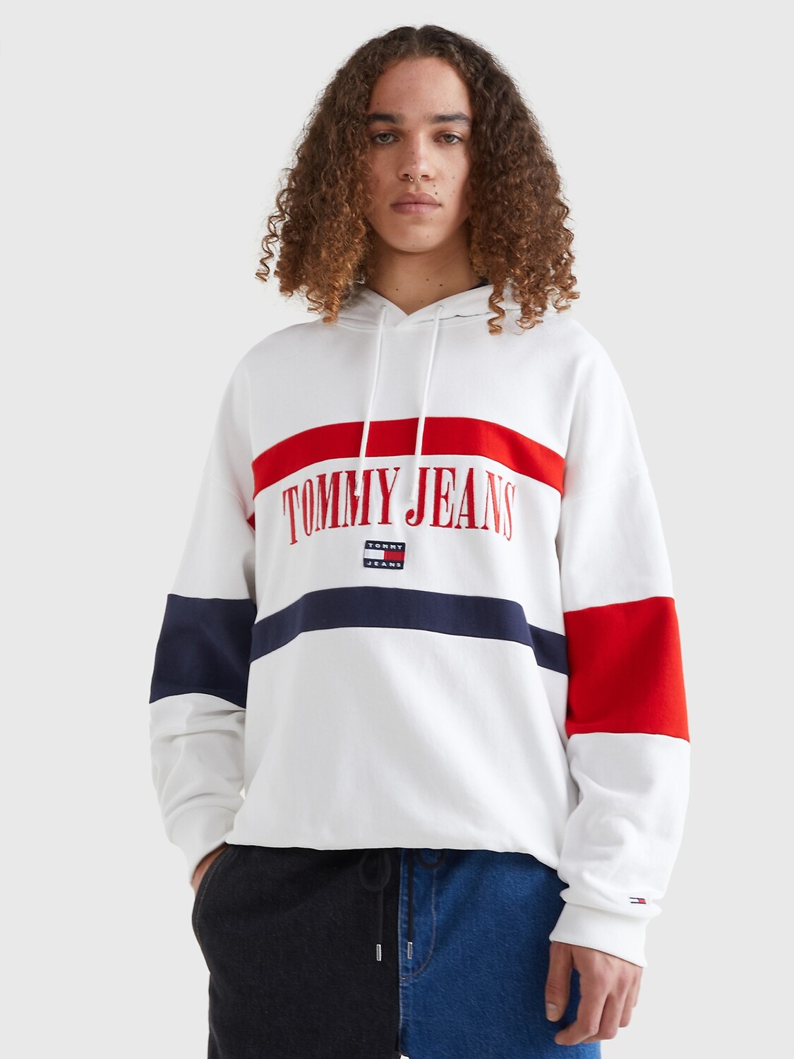 

Худи с логотипом retro skater block Tommy Hilfiger, белый