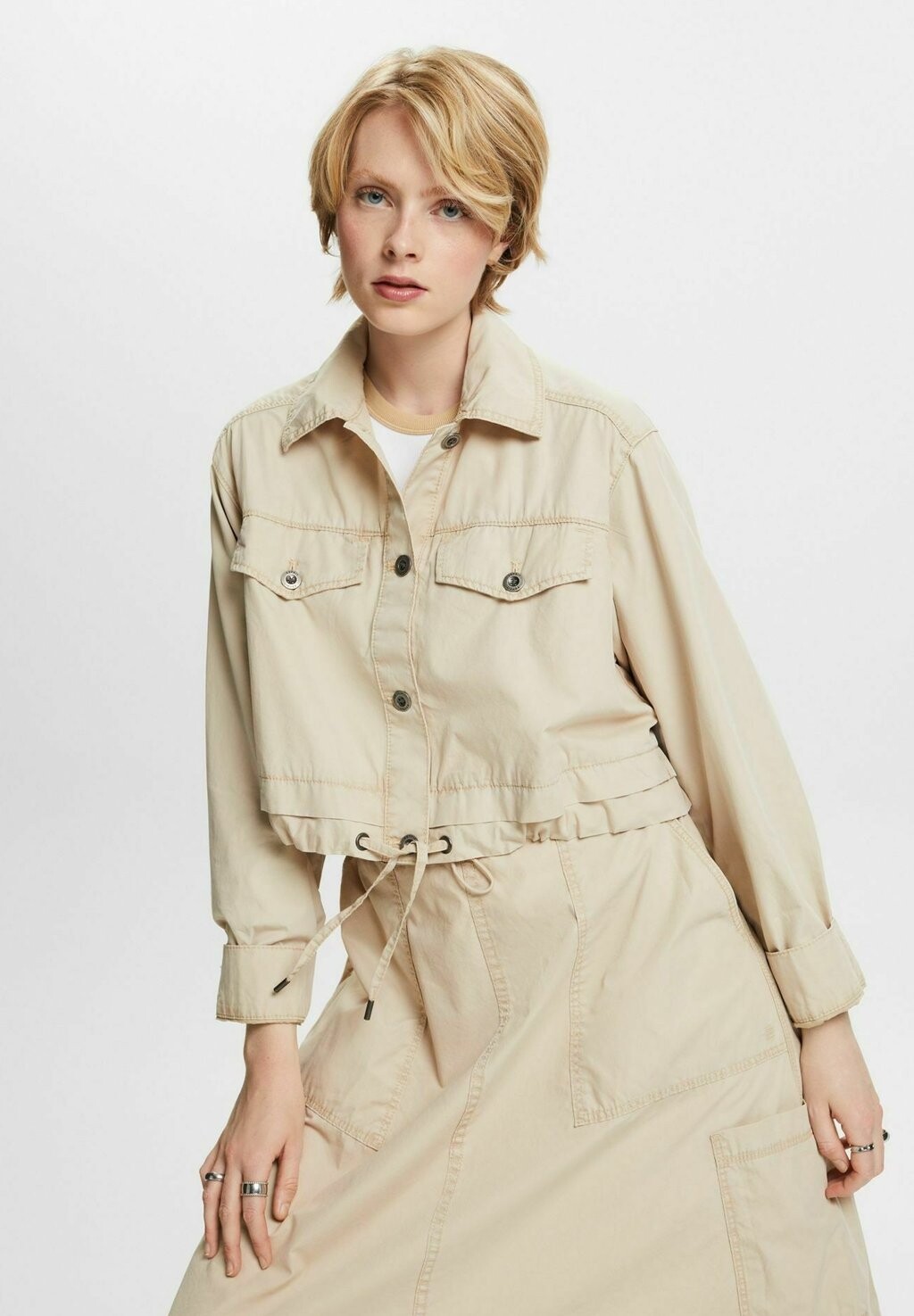 

Куртка Esprit В ПОМЕЩЕНИИ, цвет sand