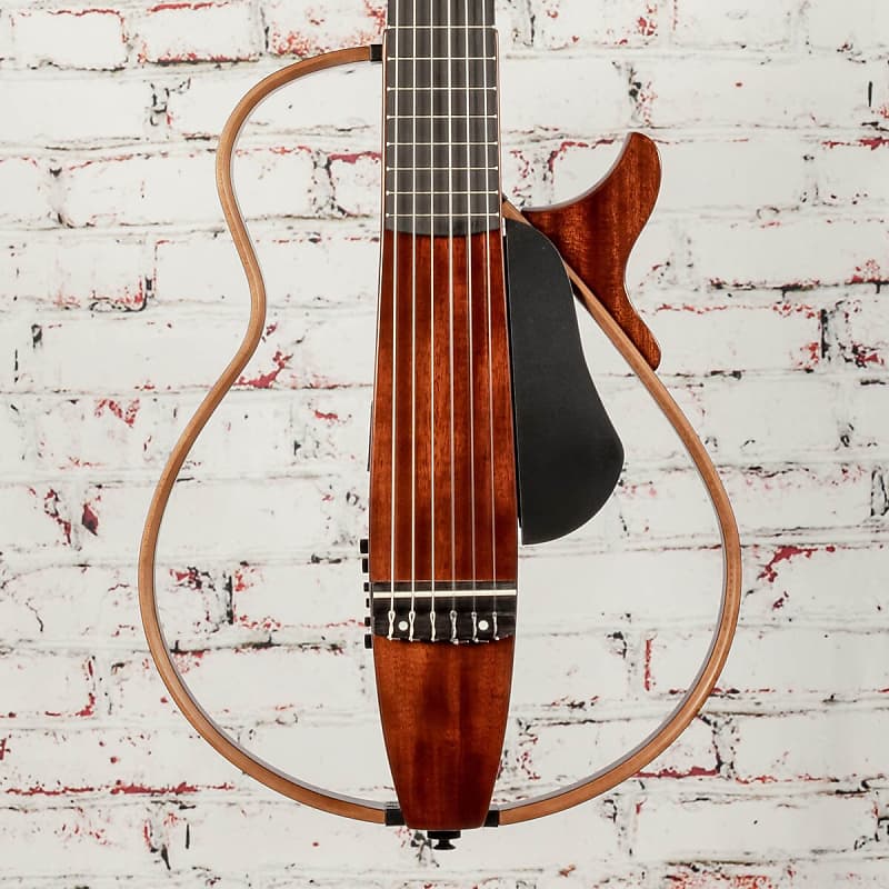 цена Yamaha SLG200NW - бесшумная гитара, широкая нейлоновая струна - натуральный цвет SLG200NW Silent Guitar