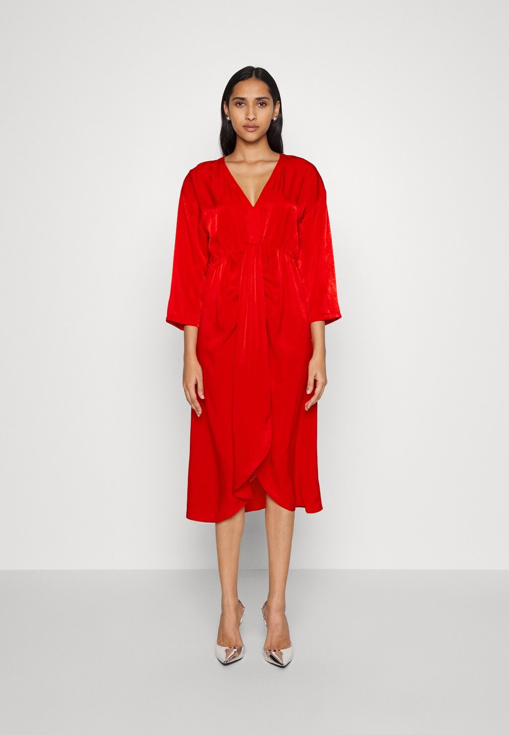 

Коктейльное платье DKNY