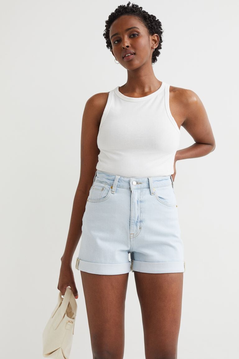 

Ультравысокие джинсовые шорты Mom H&M, светло-голубой деним