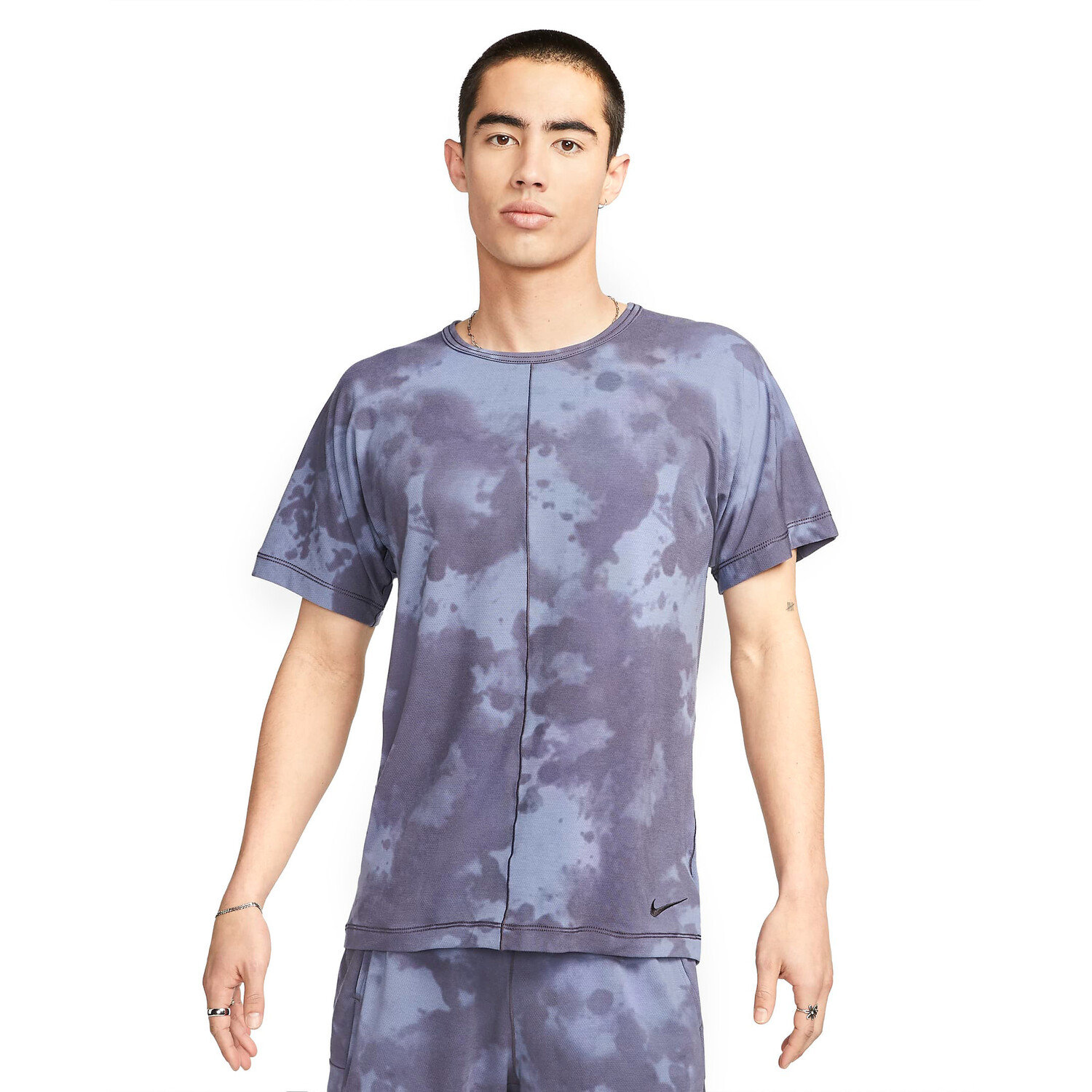 

Футболка Nike Dri-Fit Men's All-Over Print Short-Sleeve Yoga, фиолетово-голубой/мультиколор