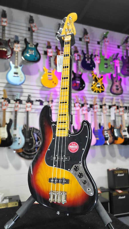 

Гитара Squier Classic Vibe '70s Jazz Bass 419, солнечные лучи