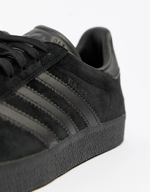 

Тройные черные кроссовки adidas Originals Gazelle