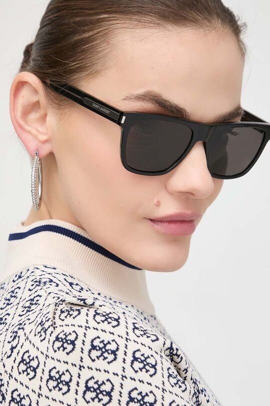 

Солнечные очки Saint Laurent, черный