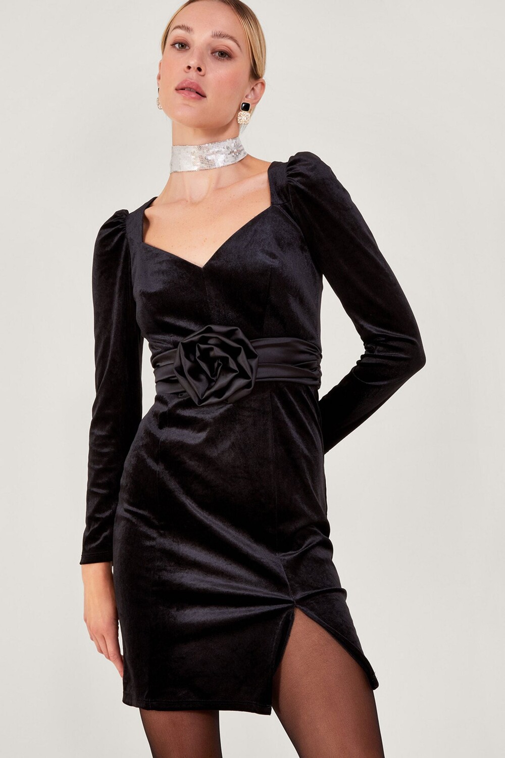 

Бархатное платье Carla Corsage Monsoon, черный