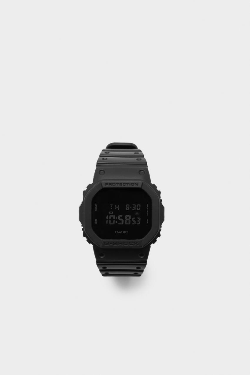 Часы Casio G-Shock DW-5600BB-1ER Pull&Bear, черный цена и фото