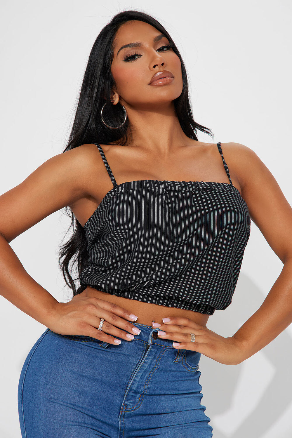 

Топ Fashion Nova JC35656VS, черный
