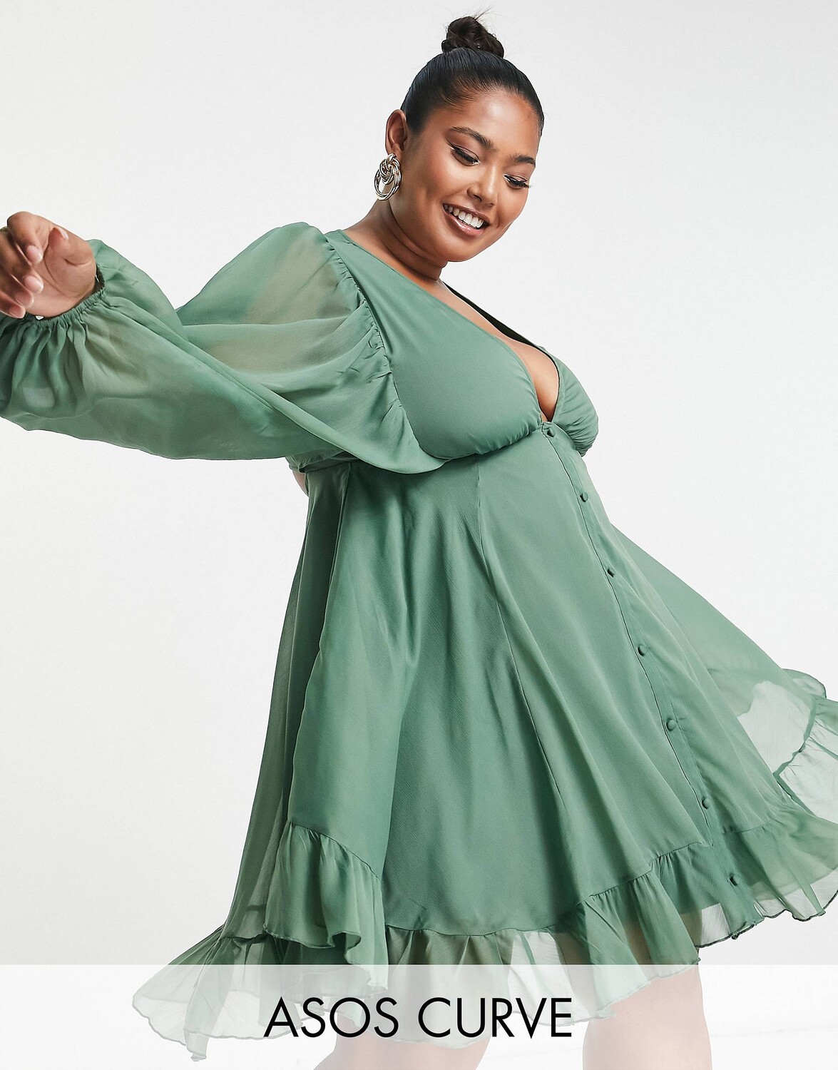 

Платье мини серого цвета с пуговицами и объемными рукавами ASOS DESIGN Curve