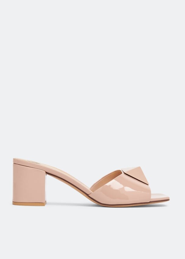 

Сандалии VALENTINO GARAVANI One Stud sandals, бежевый