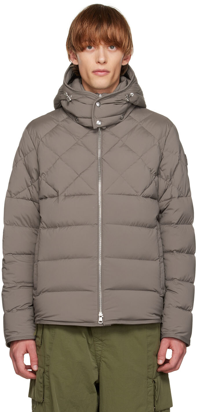 

Серый пуховик Cecaud Moncler