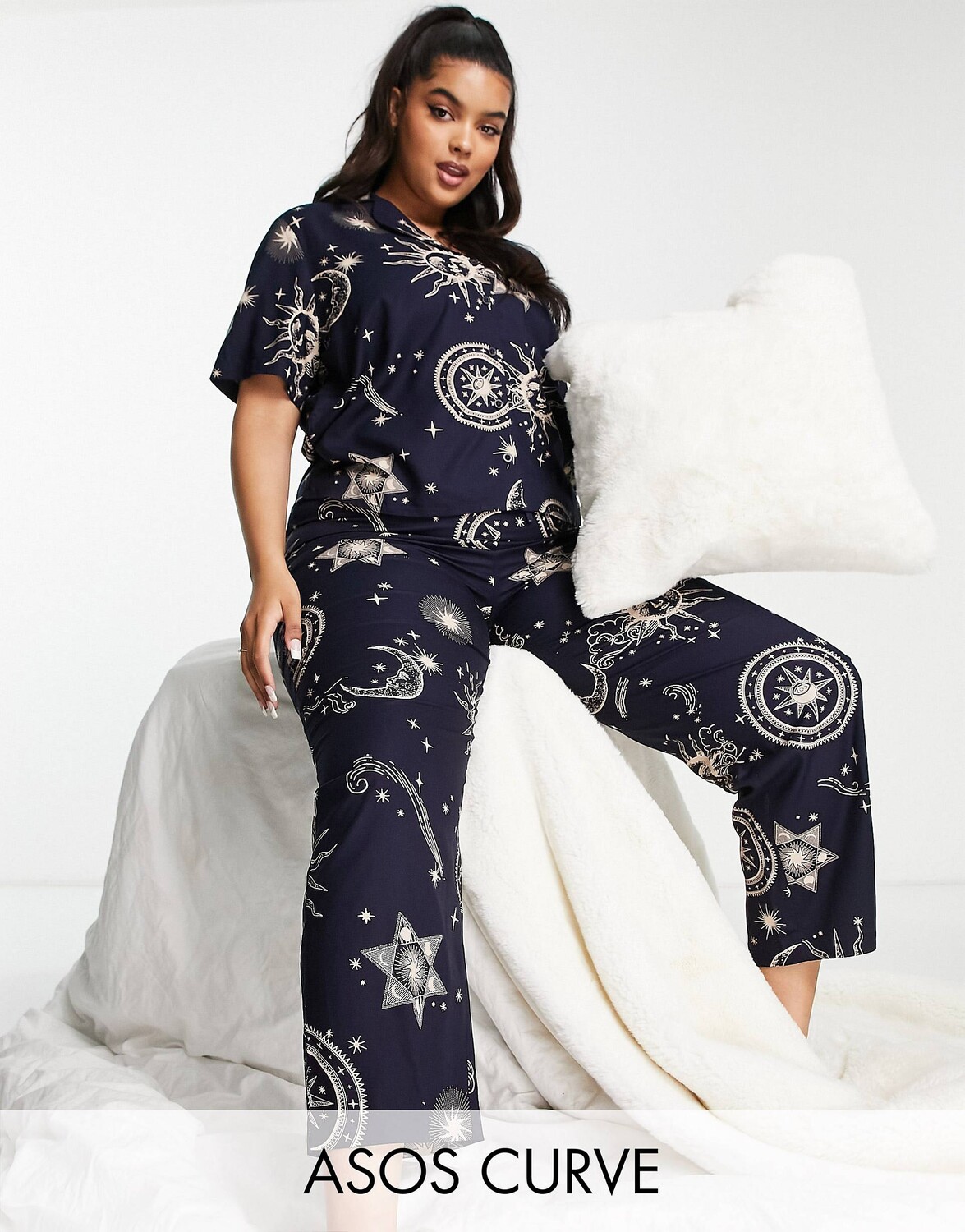 

Темно-синий комплект с рубашкой и брюками ASOS DESIGN Curve