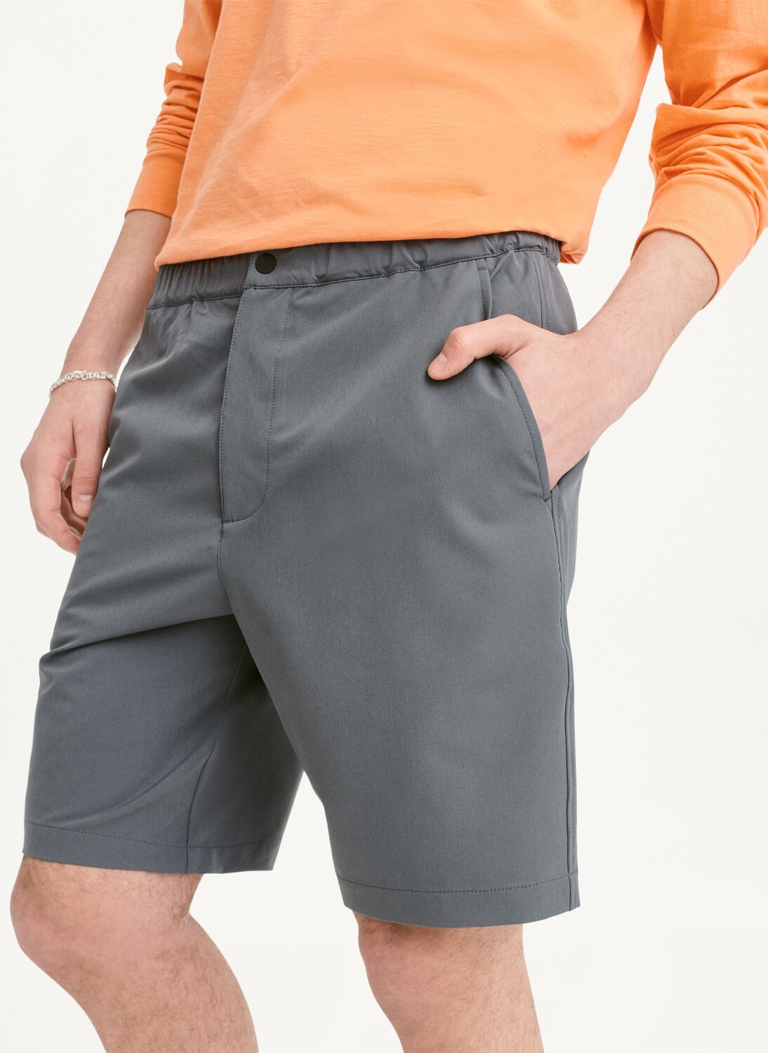 

Спортивные шорты DKNY