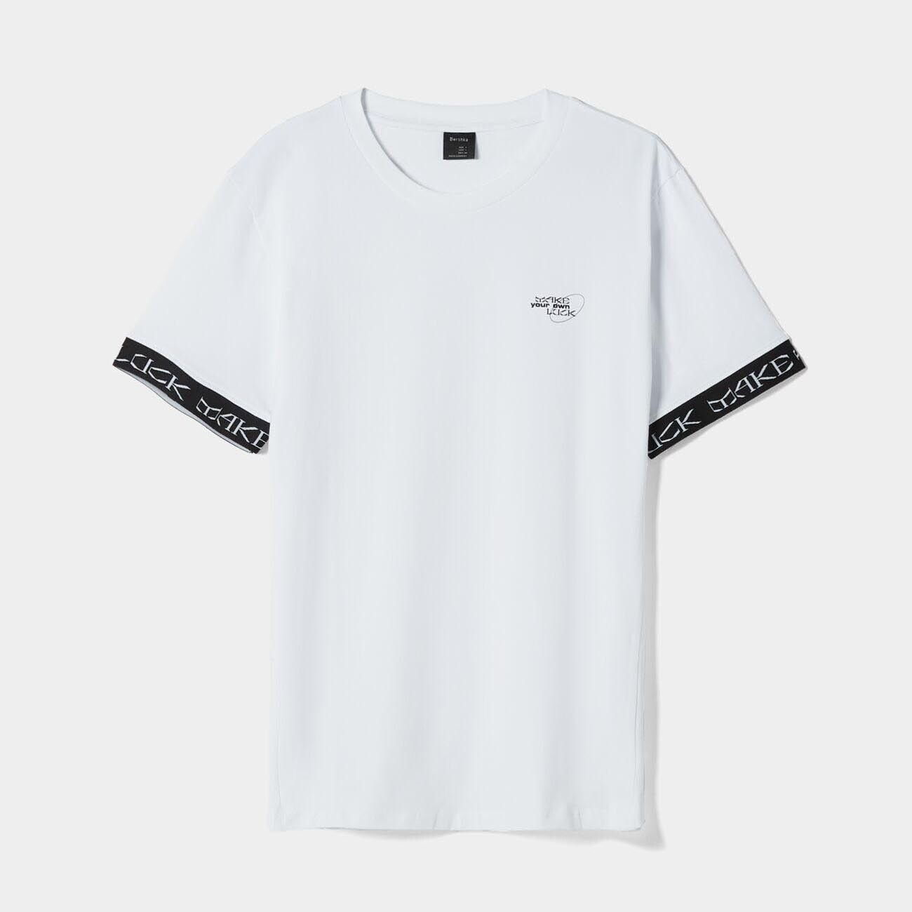 

Футболка Bershka Muscle Fit Short Sleeve With Stripe Detail, белый