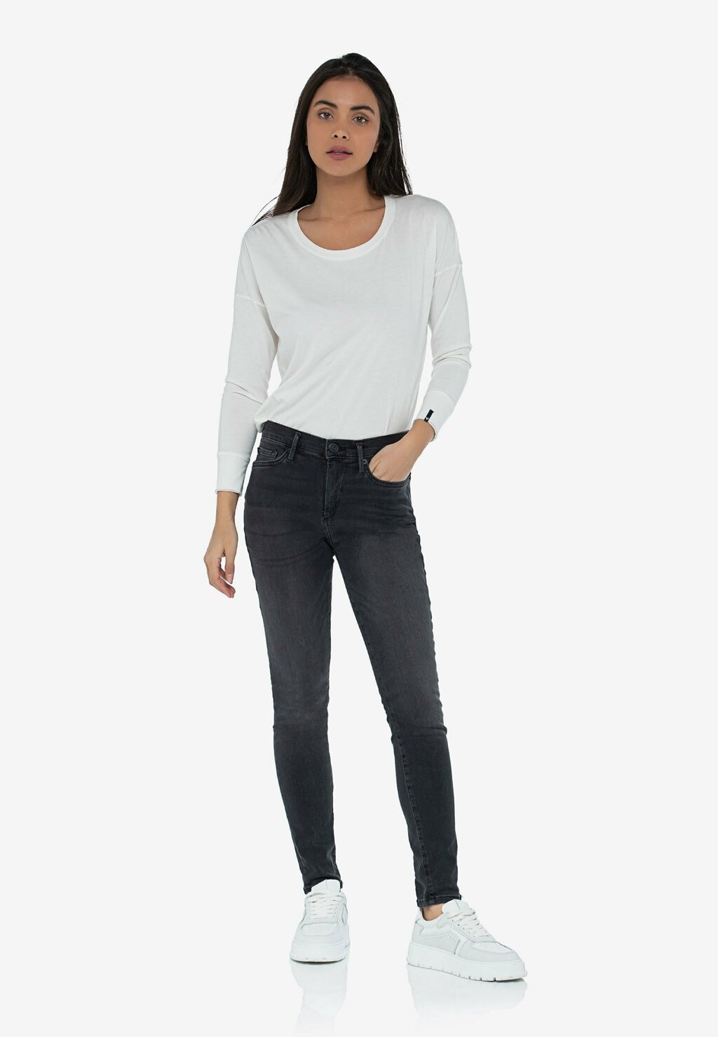 

Джинсы облегающего кроя True Religion, черный