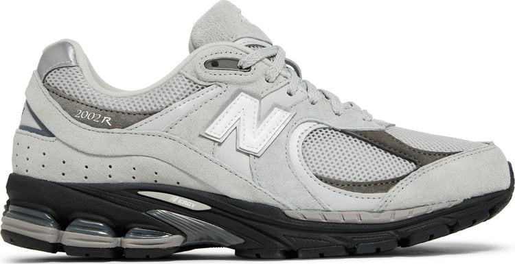 New balance sales grey and black