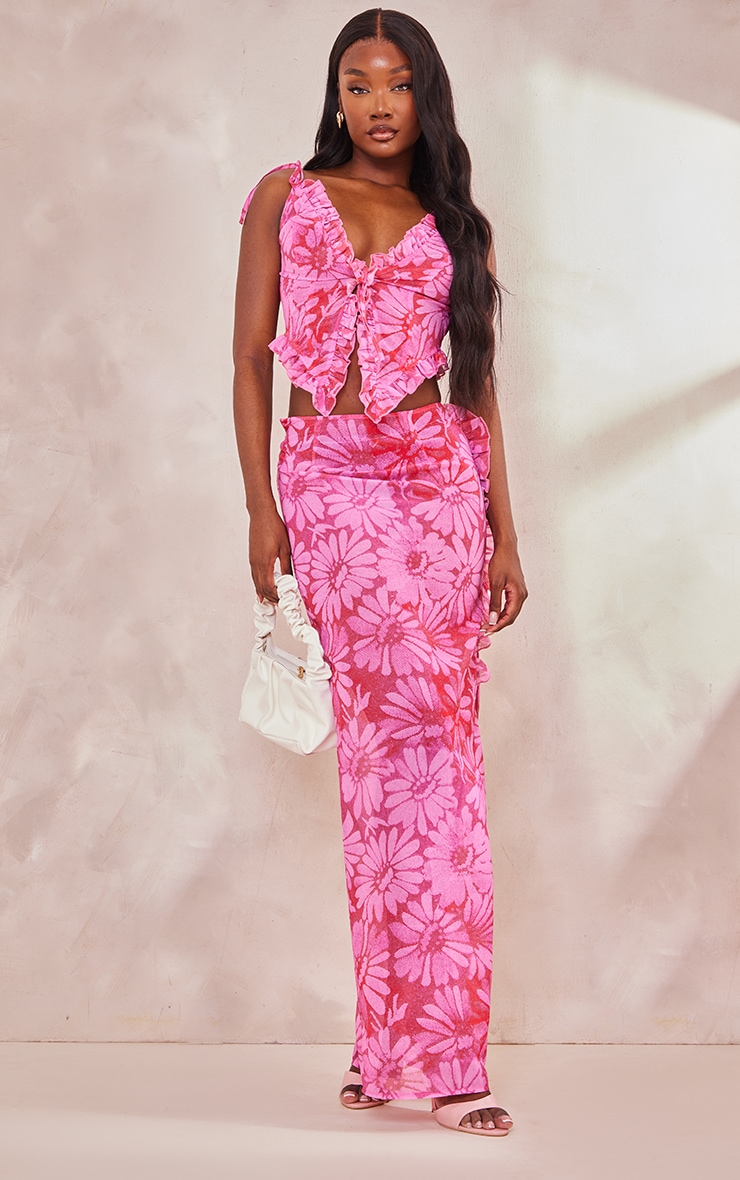 цена PrettyLittleThing Высокая розовая длинная юбка с разрезами и цветочным принтом