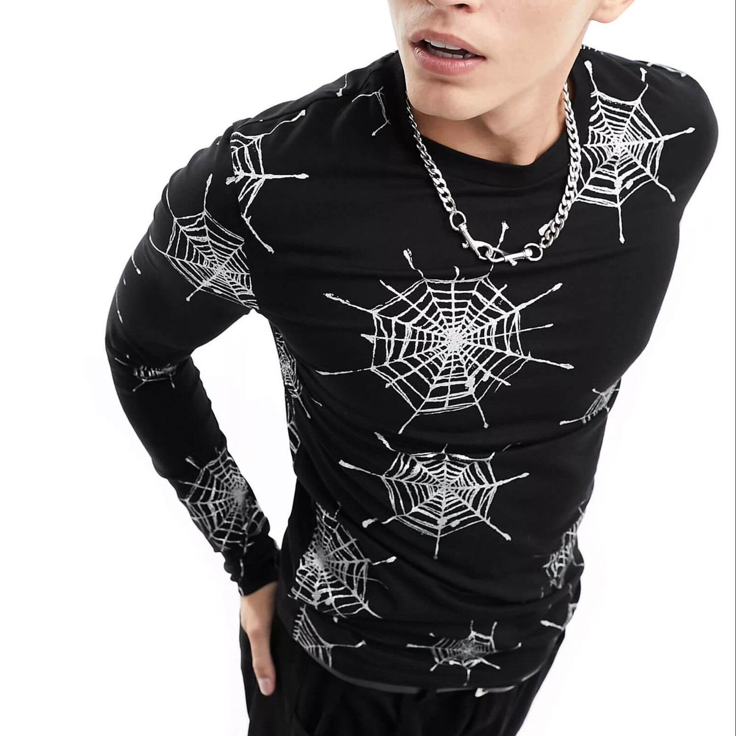 

Футболка с длинным рукавом и блестящим принтом «Паутина» Asos Design Halloween Muscle, черный