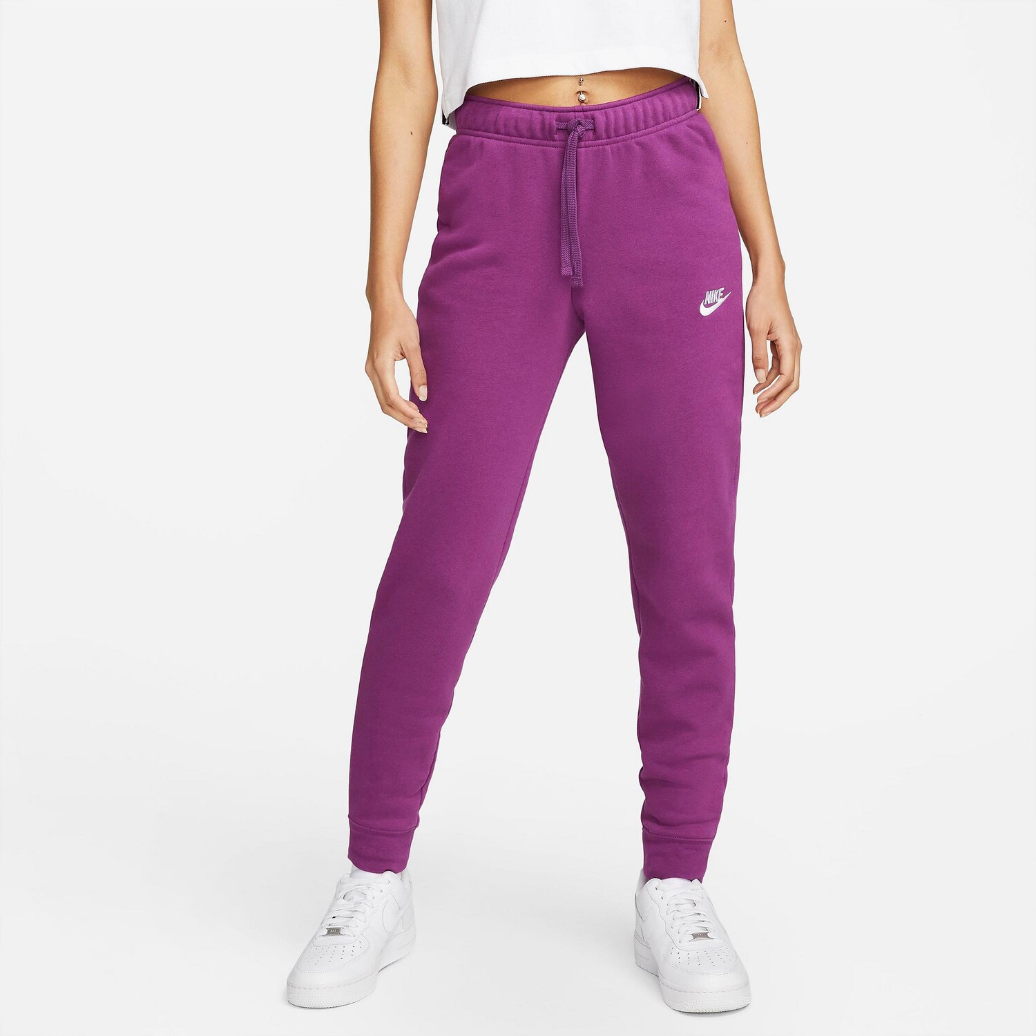 Nike club fleece slim jogger on sale