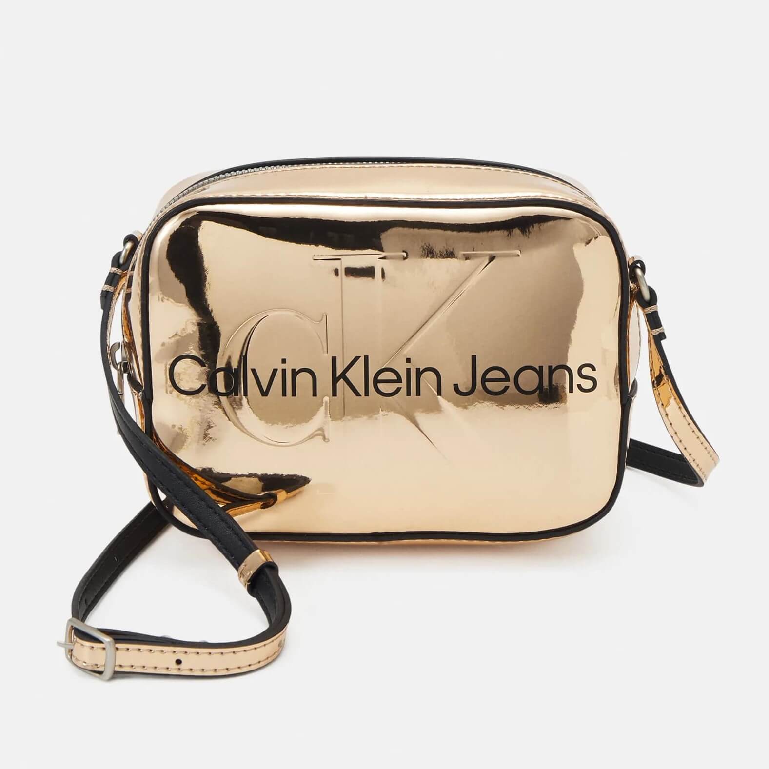 Сумка Calvin Klein Jeans Sculpted, золотой сумка calvin klein sculpted черный