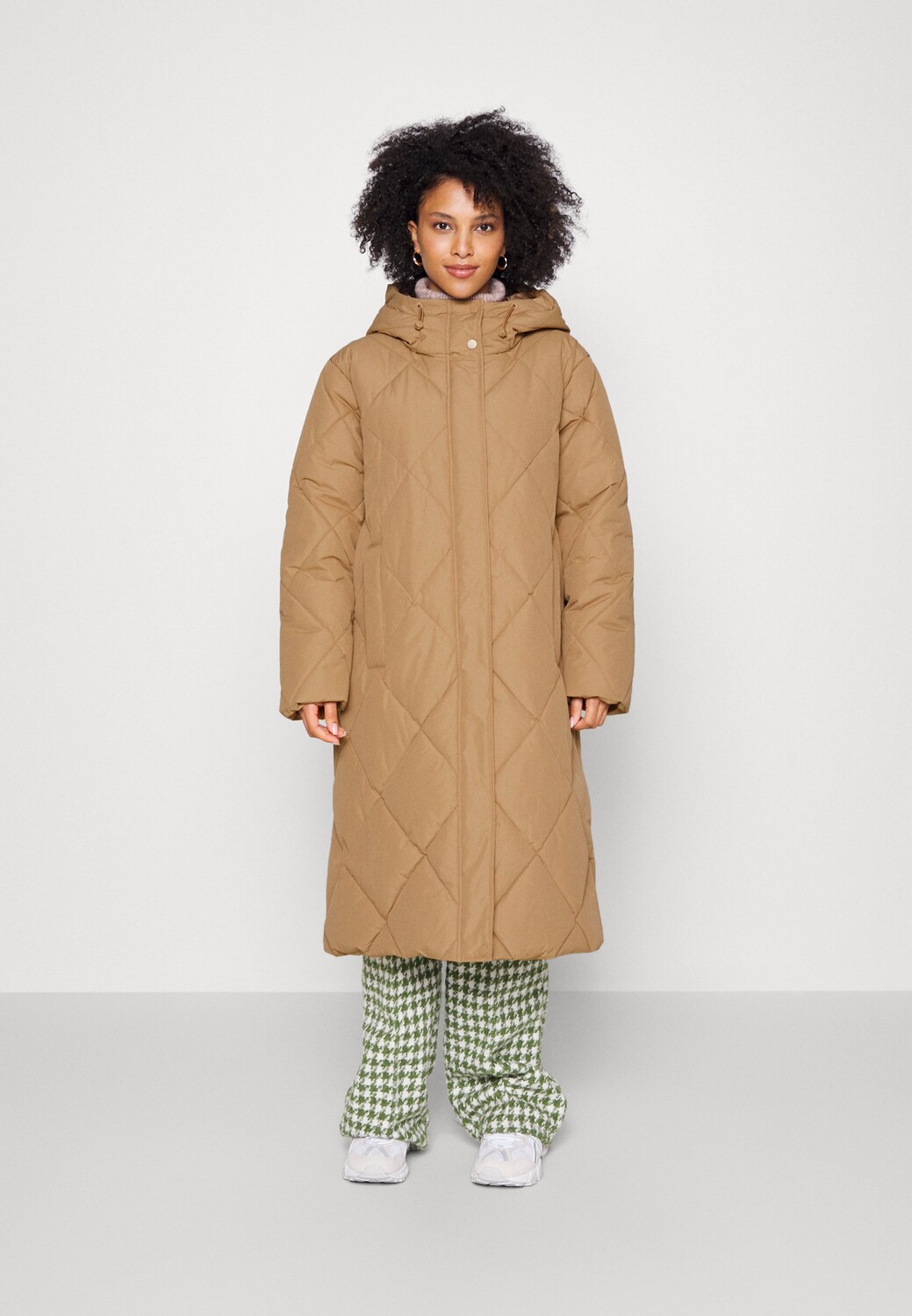 

Пальто классическое Vero Moda Petite, светло-коричневый
