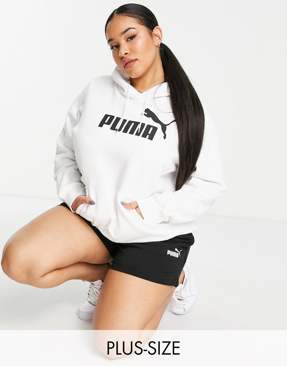 

Худи белого цвета с логотипом Puma plus essentials, Белый