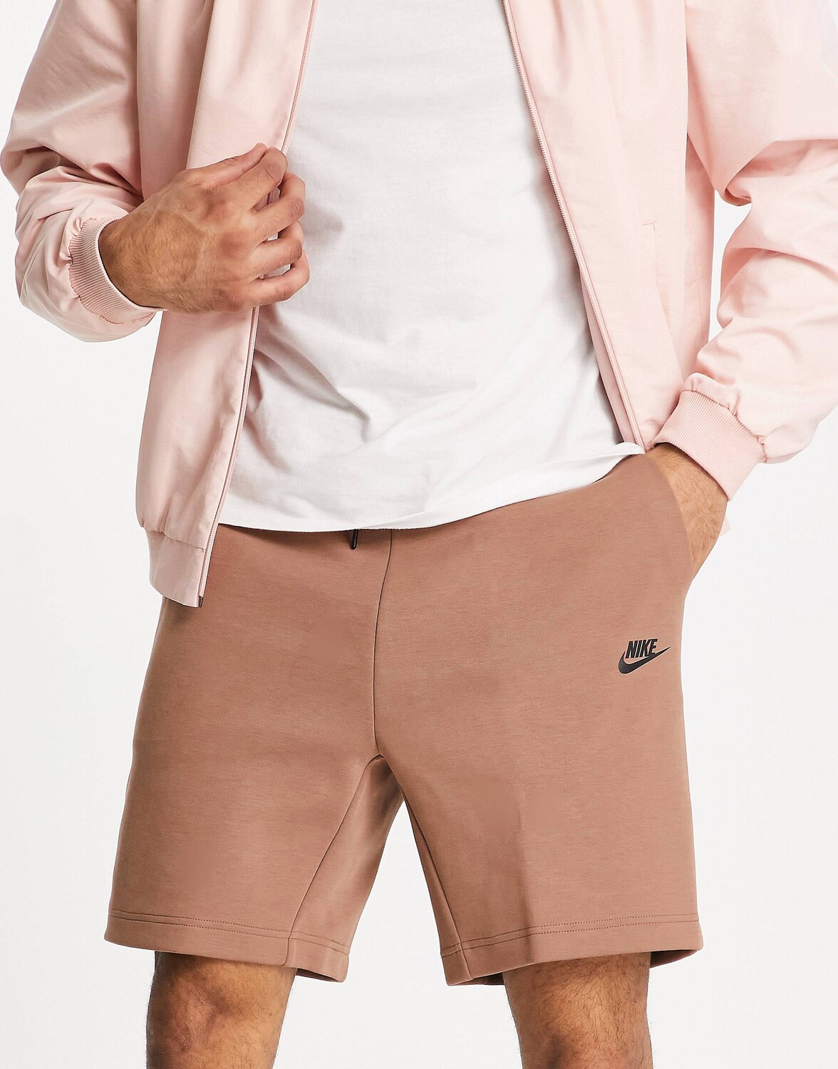 

Коричневые шорты Nike Tech Fleece архео-коричневого цвета
