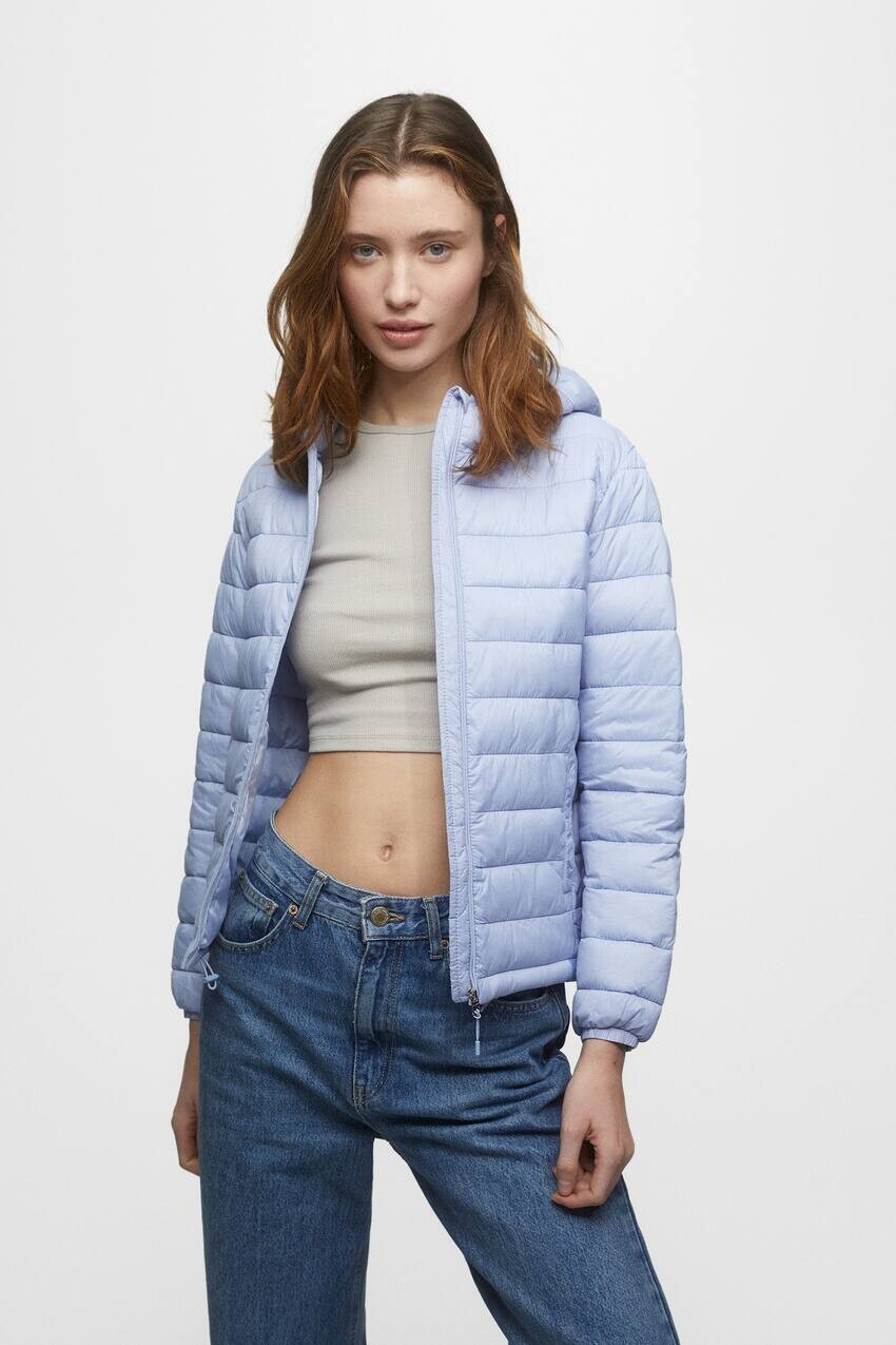

Базовая пуховая куртка с капюшоном Pull&Bear, бледно-сиреневый