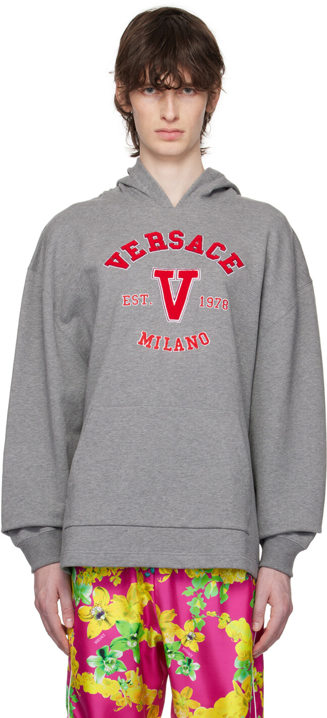 

Серый худи с вышивкой Versace