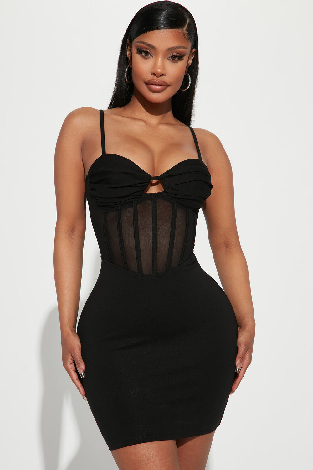 

Мини платье Fashion Nova CD21208, черный