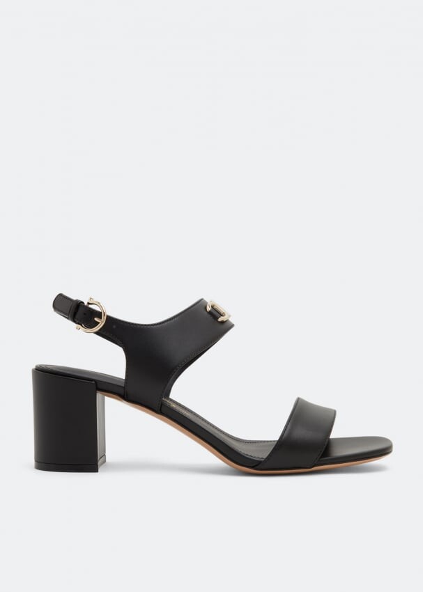 

Сандалии FERRAGAMO Gancini sandals , черный