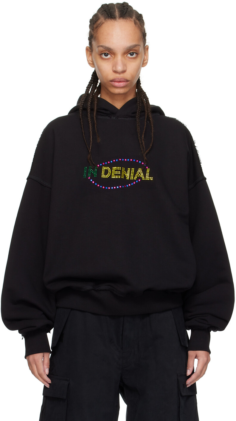 

Черное худи с надписью In Denial Misbhv