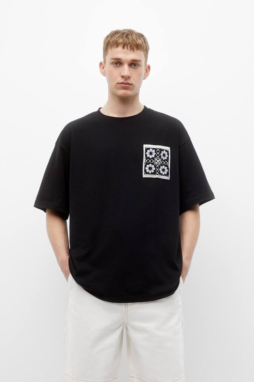 

Вязаная футболка с короткими рукавами Pull&Bear, черный