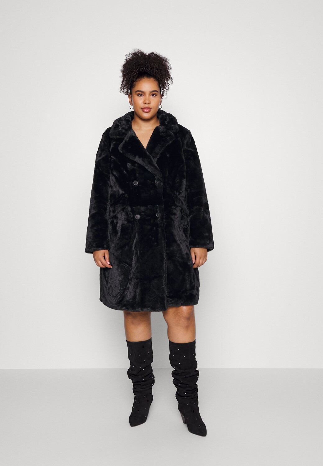 

Пальто классическое Vero Moda Curve, черный