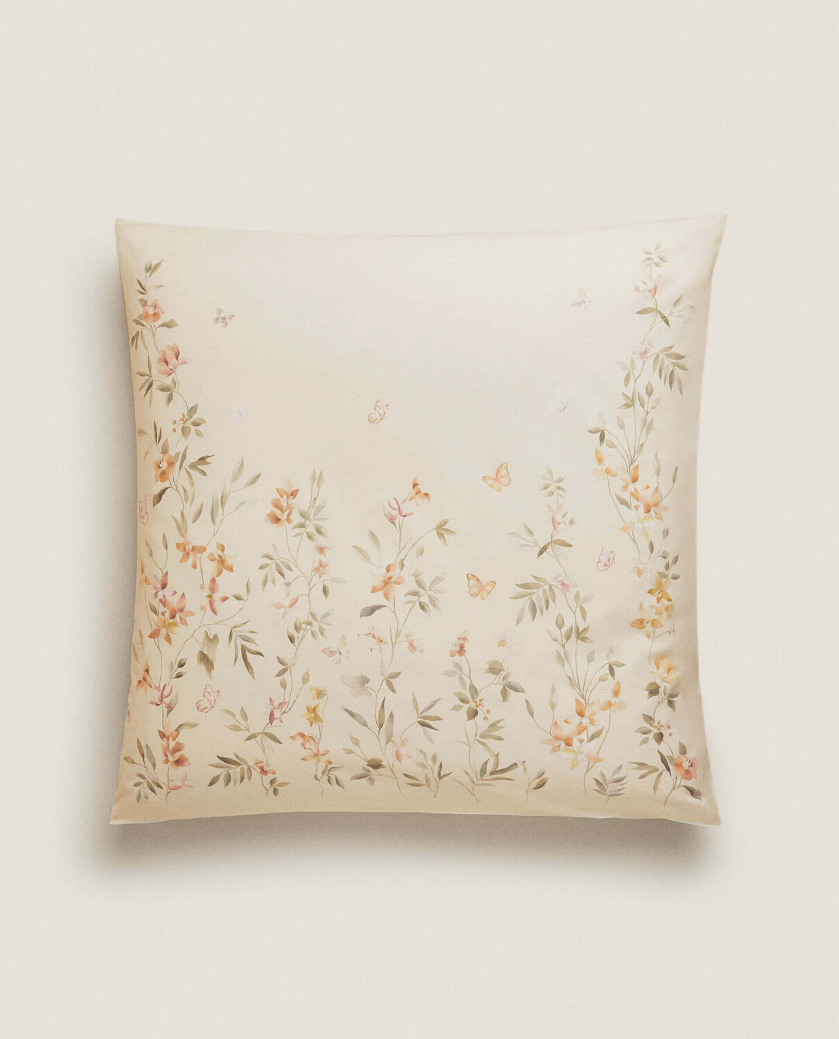 

Комплект наволочек Zara Home Flower And Butterfly Print, 2шт, бежевый