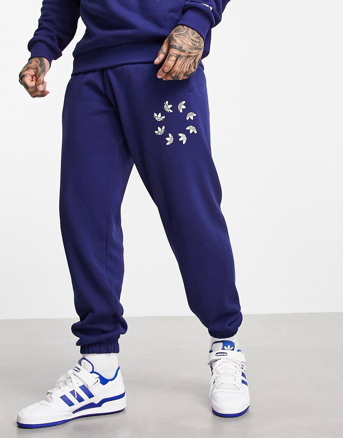 

Темно-синие джоггеры adidas Originals adicolor