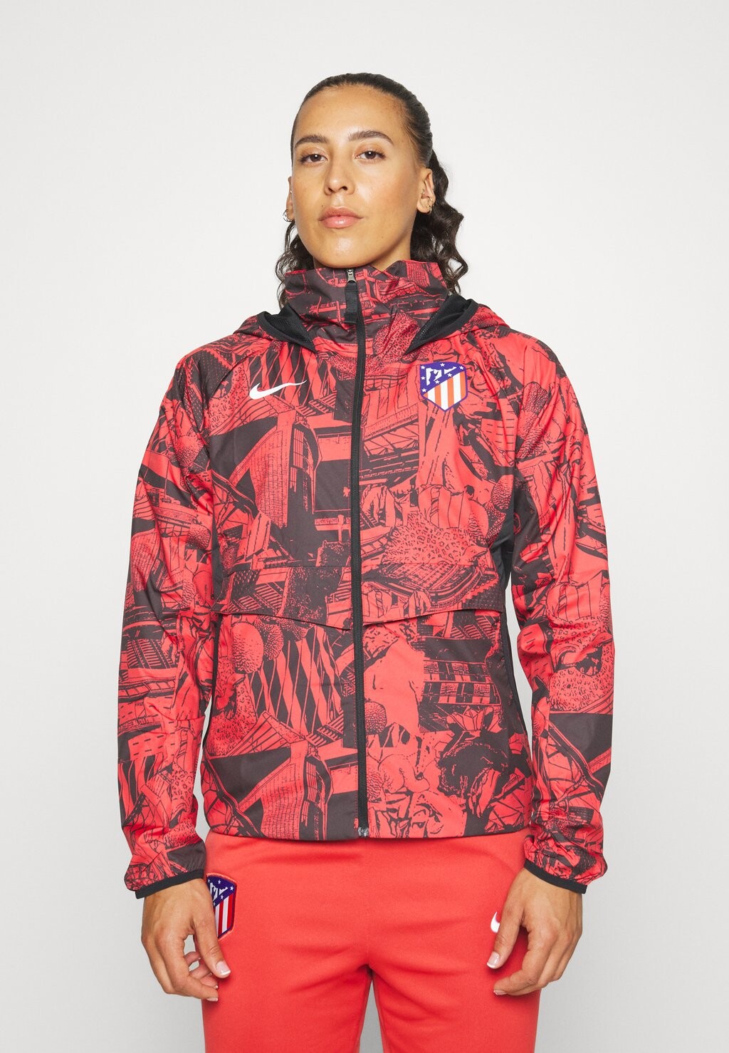 

Спортивная куртка Nike, красный