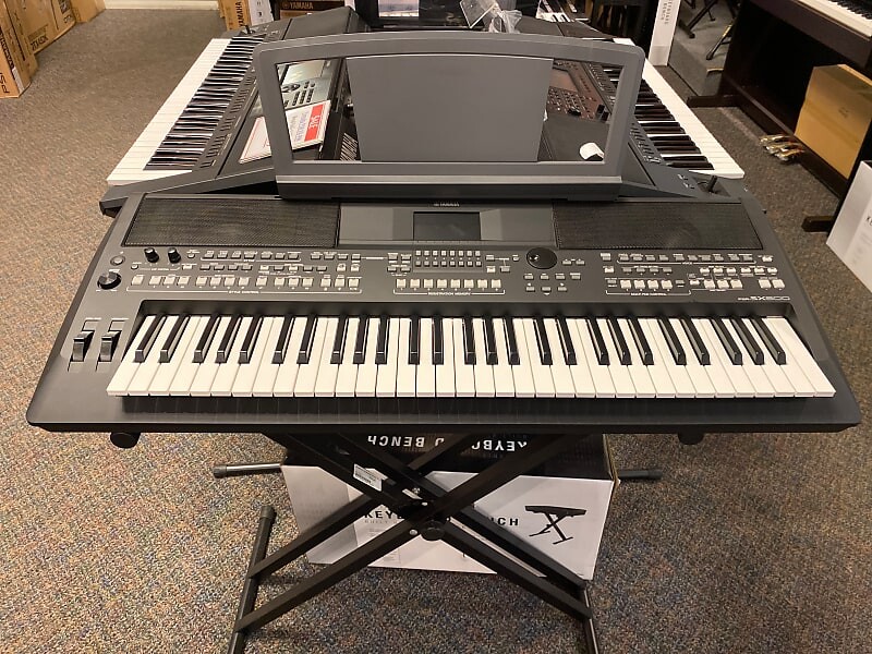 

Yamaha PSR SX600 Совершенно новый в упаковке PSRSX-600