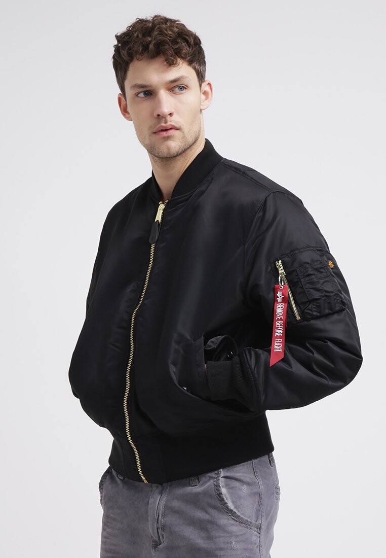 

Бомбер Alpha Industries